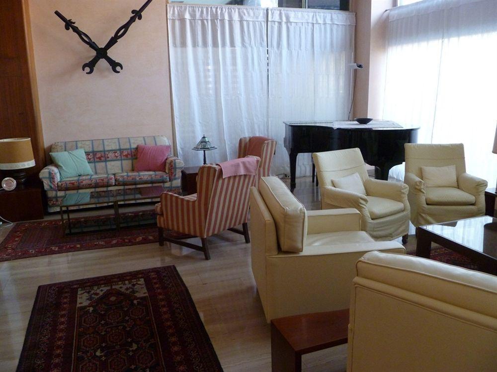 Hotel Astoria Γκαλλαράτε Εξωτερικό φωτογραφία