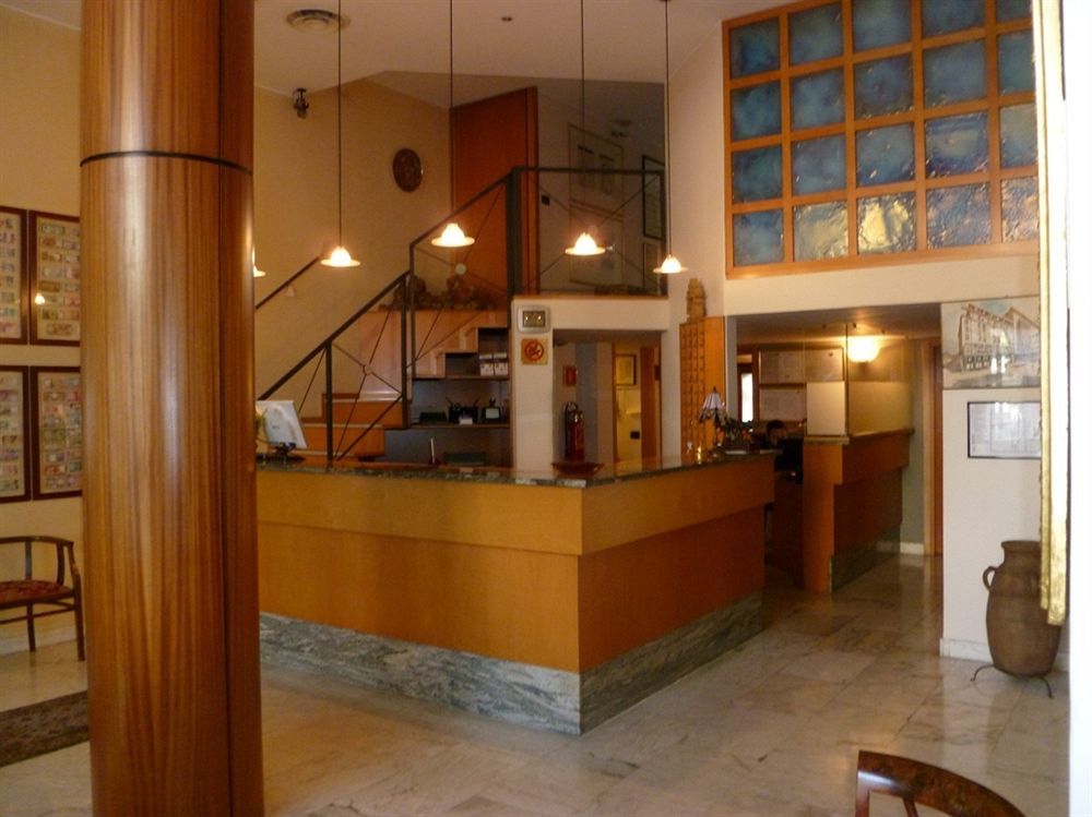 Hotel Astoria Γκαλλαράτε Εξωτερικό φωτογραφία