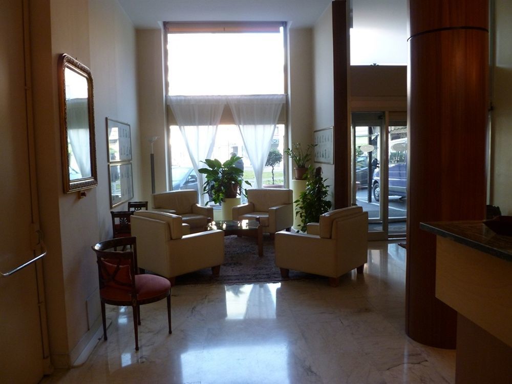 Hotel Astoria Γκαλλαράτε Εξωτερικό φωτογραφία