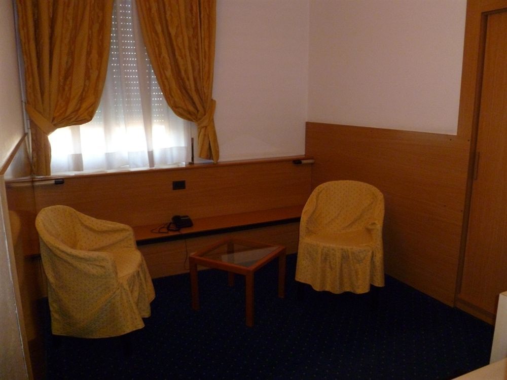 Hotel Astoria Γκαλλαράτε Εξωτερικό φωτογραφία