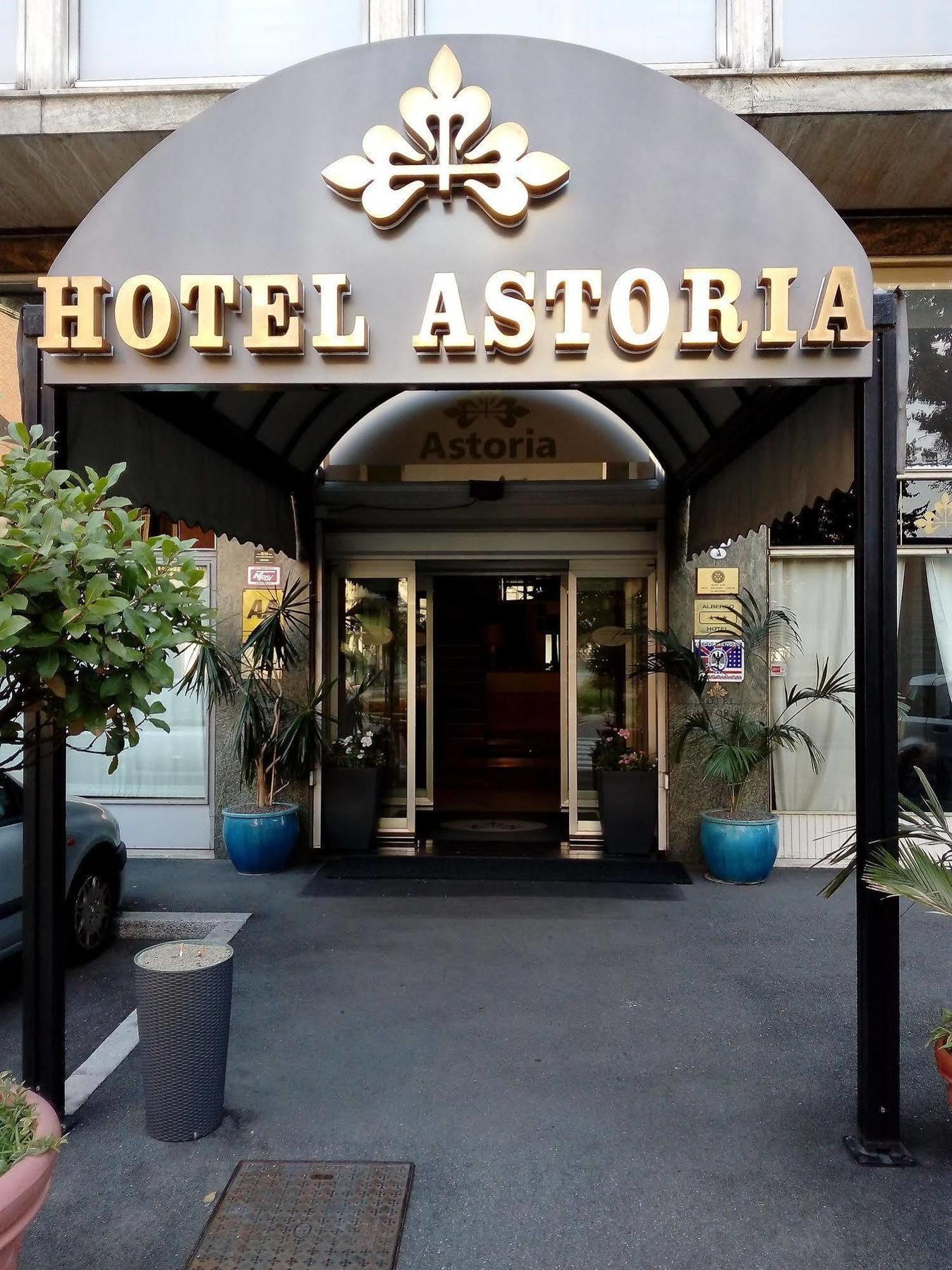 Hotel Astoria Γκαλλαράτε Εξωτερικό φωτογραφία