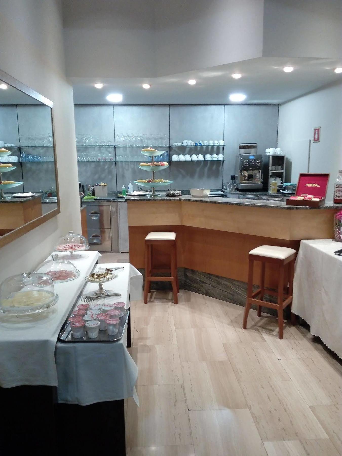 Hotel Astoria Γκαλλαράτε Εξωτερικό φωτογραφία